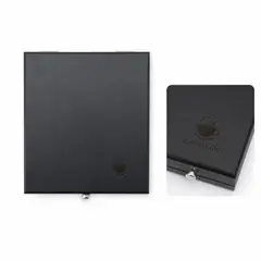 Kit vinho com jogo de baralho com a sua marca