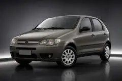 Anúncio do carro em fundo de estúdio