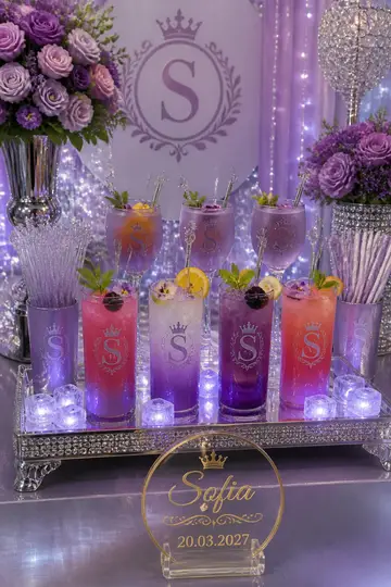 Bar de drinks sem álcool: 15 anos lilás e prata