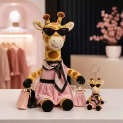 Mascote virando pelúcia e chaveiro de brinde: Gigi (Moda feminina)