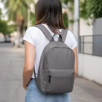 Mercado Livre · produto em uso: Bolsa e mochila