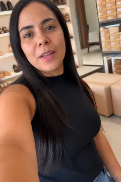 Vídeo UGC de cliente — Calçados & acessórios