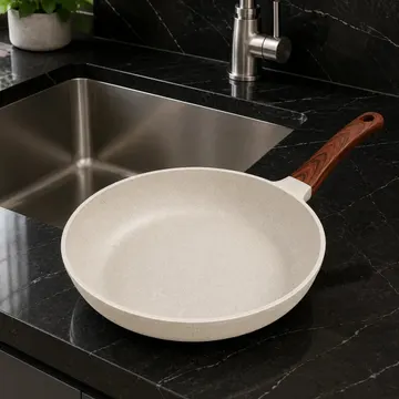 Frigideira Cerâmica Antiaderente 24cm Indução Cooktop Fogão a Gás Não Gruda Sem Óleo Cor Creme — Cozinha